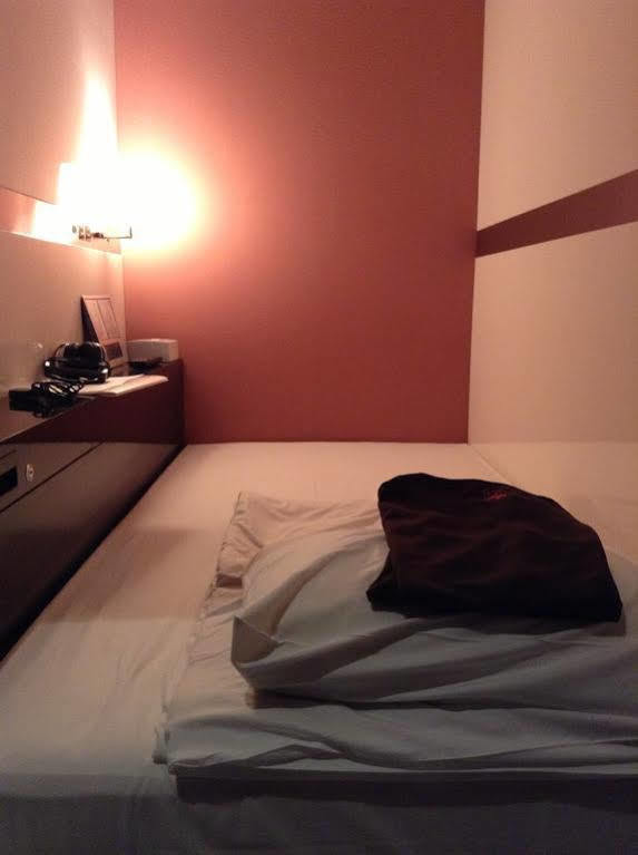 เฟิสต์ เคบิ้น อากิฮาบาระ โชวะ-โดริ Hotel โตเกียว ภายนอก รูปภาพ