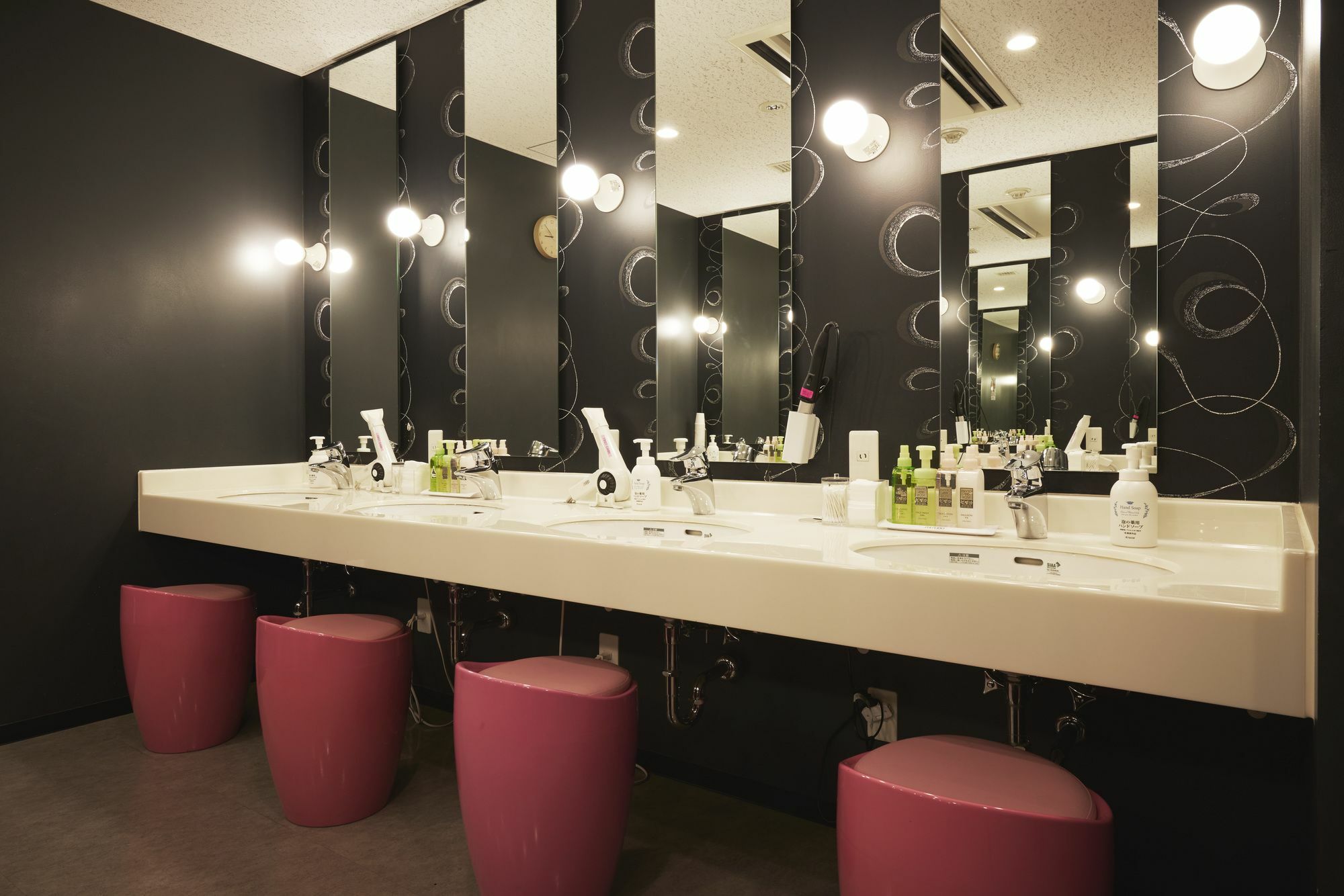 เฟิสต์ เคบิ้น อากิฮาบาระ โชวะ-โดริ Hotel โตเกียว ภายนอก รูปภาพ
